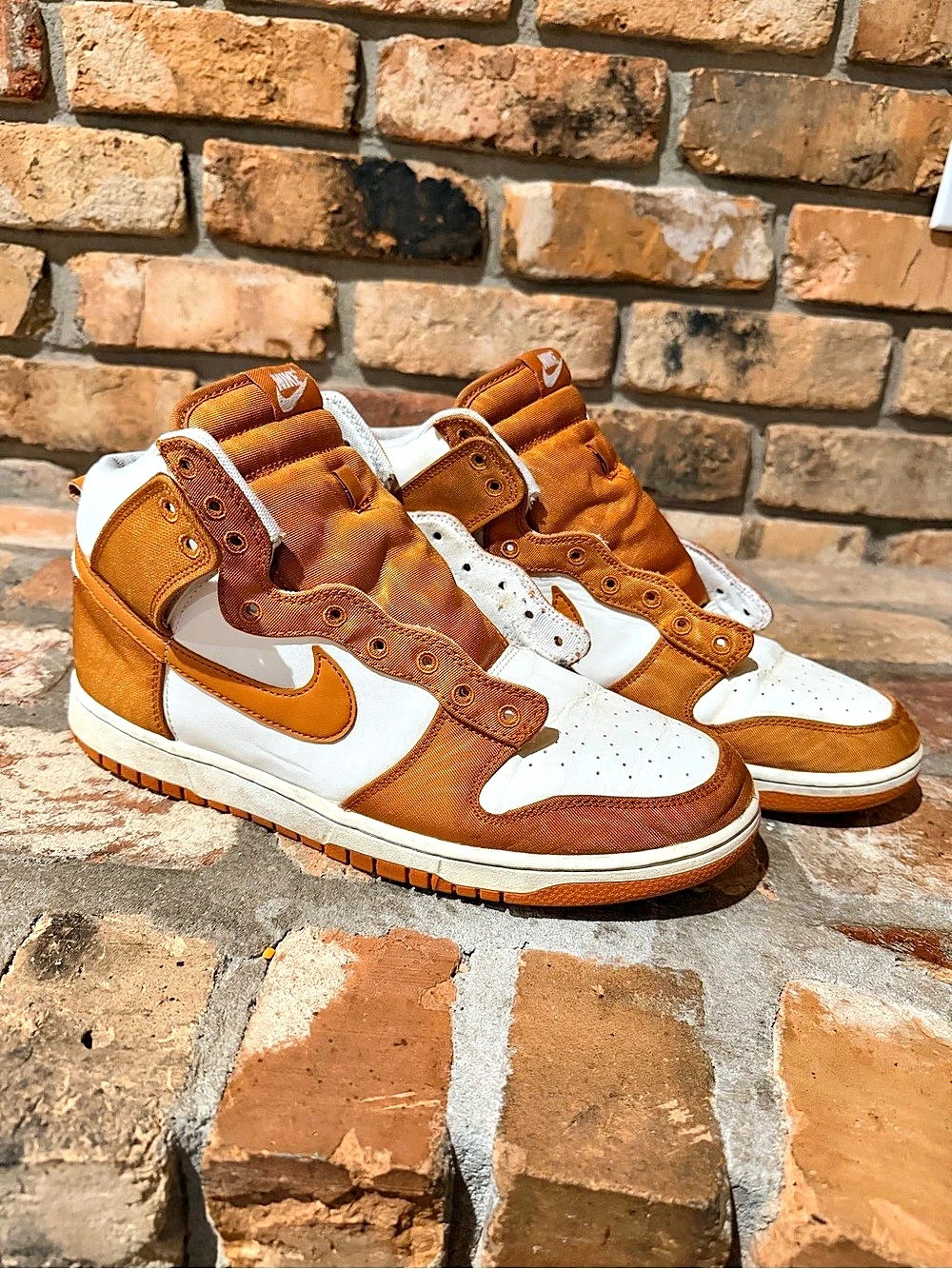 Nike Dunk High 'University Gold Orange' High-Top Sneakers Orange & White Sz11